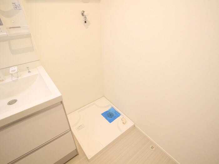 物件内観写真12　(洗濯機置場)