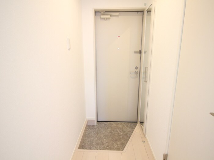 物件内観写真15　(玄関)