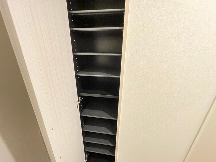物件内観写真16　(靴箱)