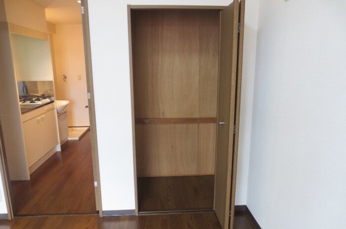 物件内観写真16　(収納)