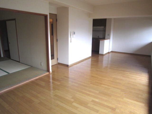 物件内観写真8　(居室)