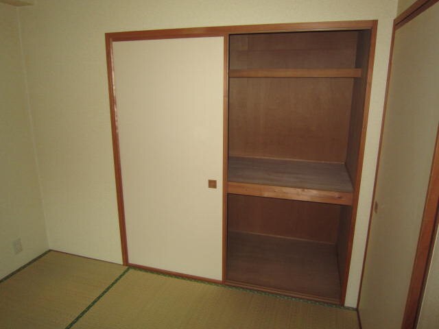 物件内観写真11　(収納)