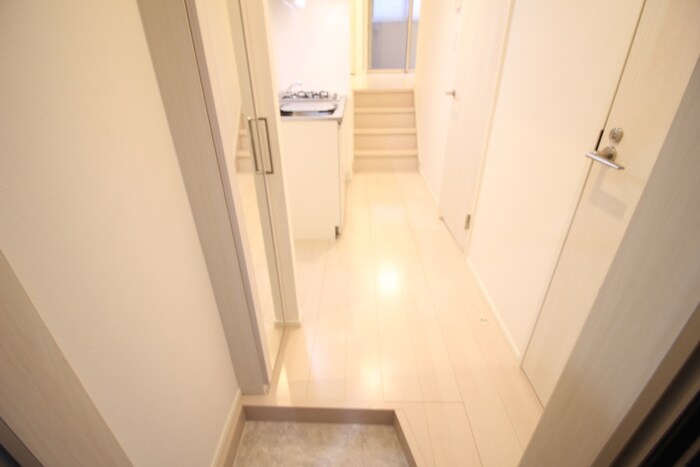 物件内観写真18　(玄関)