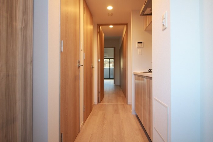 物件内観写真7　(玄関)