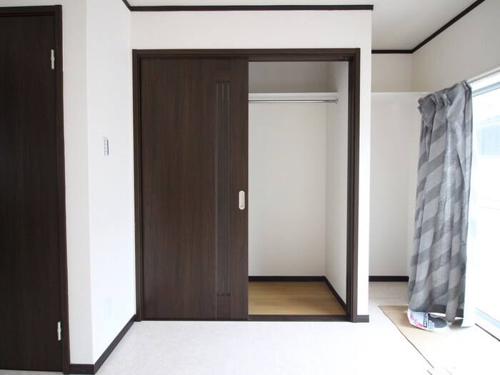 物件内観写真12　(収納)