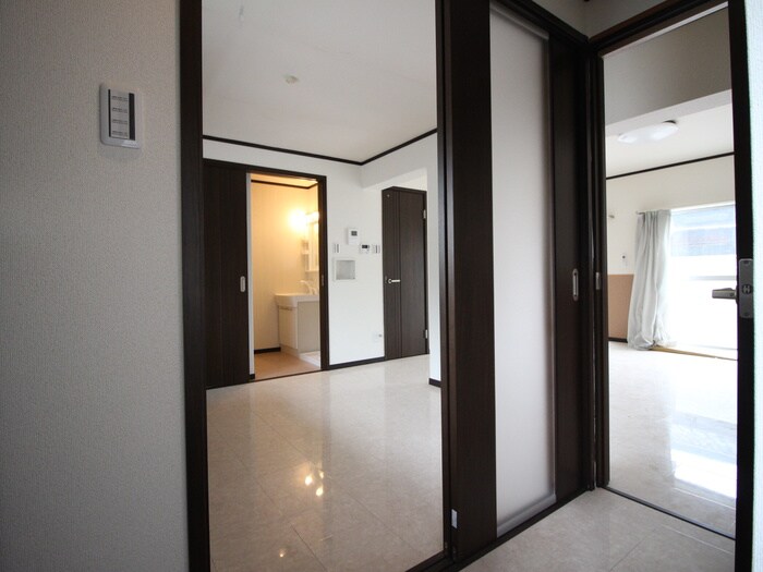 物件内観写真14　(廊下)