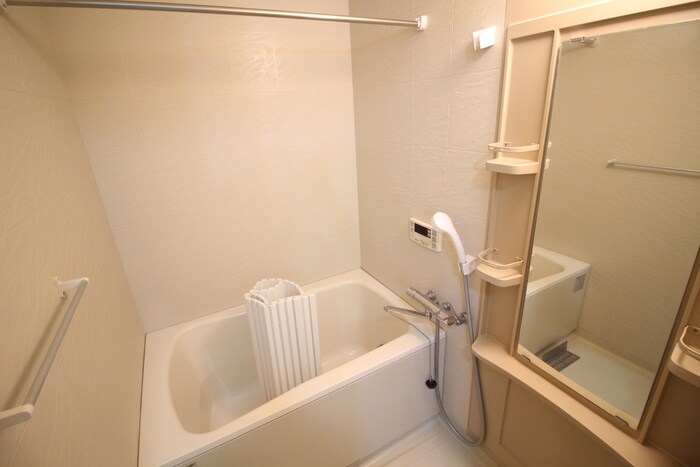 物件内観写真12　(バス／シャワールーム等)