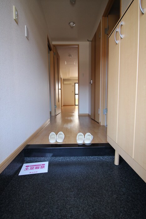 物件内観写真20　(玄関)