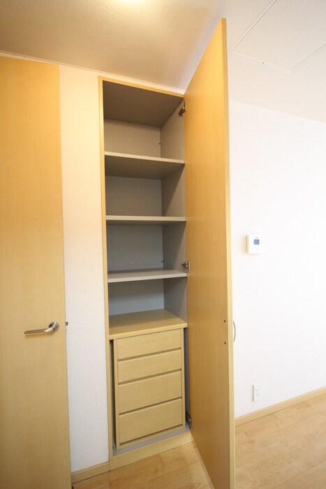 物件内観写真21　(収納)