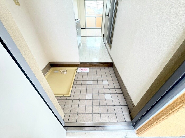 物件内観写真14　(玄関)