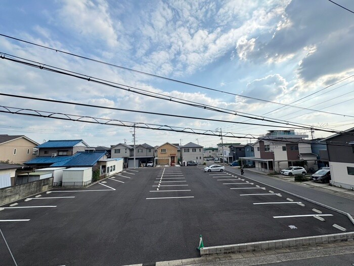 物件内観写真16　(室内からの展望)