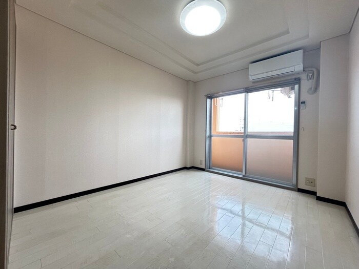 物件内観写真18　(居室)