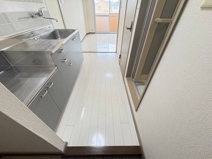 物件内観写真19　(廊下)