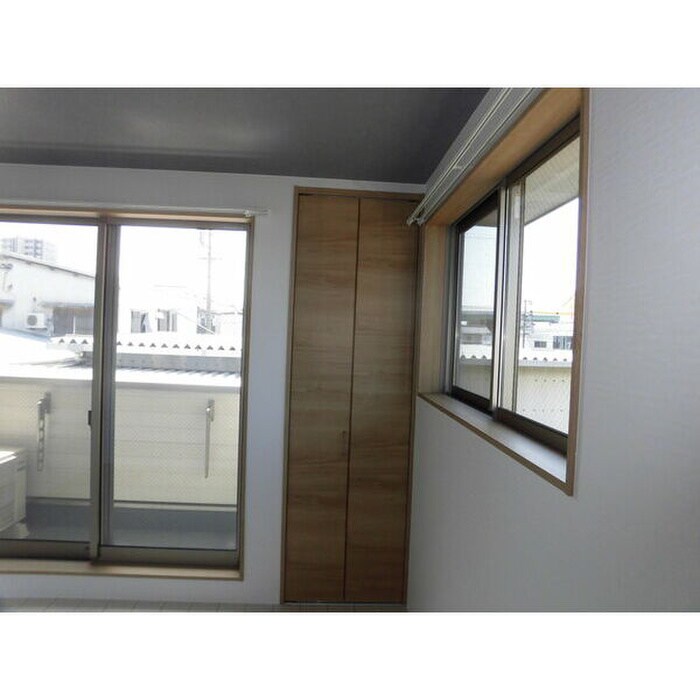 物件内観写真12　(収納)