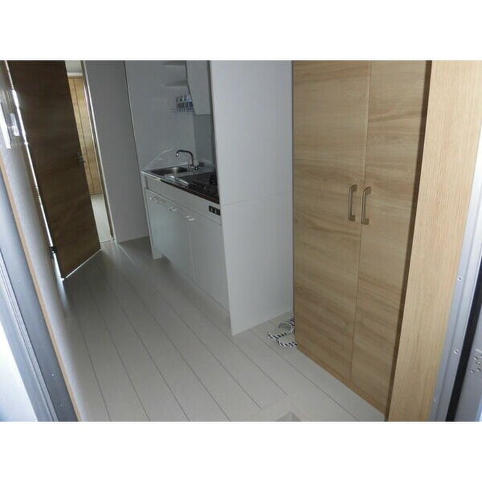 物件内観写真14　(廊下)