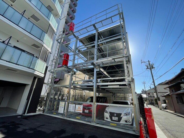 物件外観写真5　(駐車場)