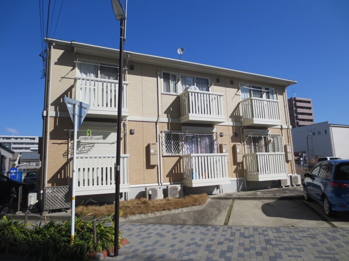 物件外観写真1　(外観写真)