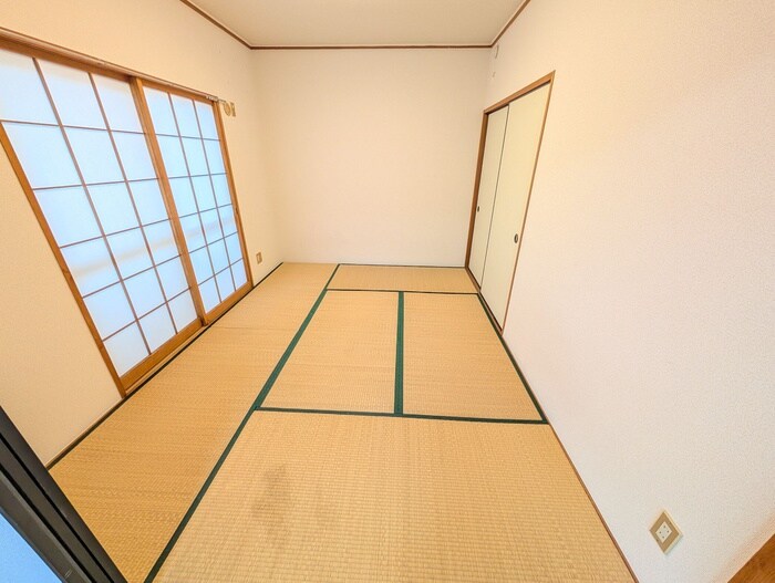 物件内観写真9　(居室)