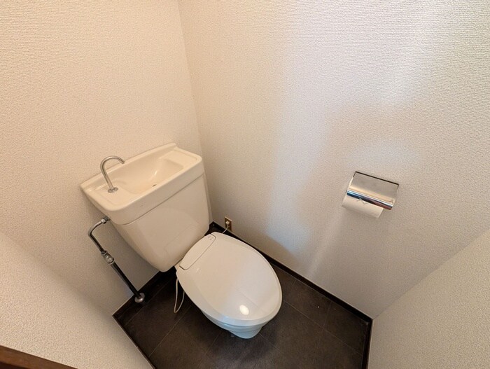 物件内観写真13　(トイレ)