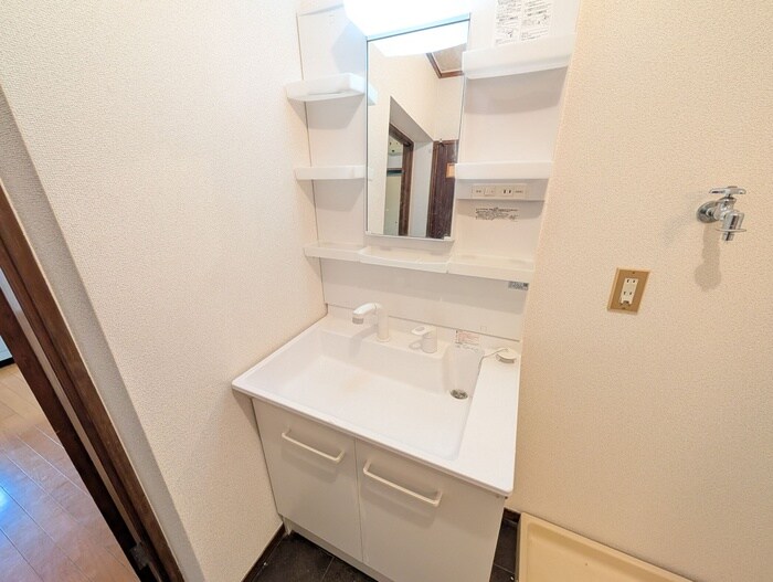 物件内観写真15　(洗面)