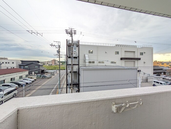 物件内観写真21　(室内からの展望)