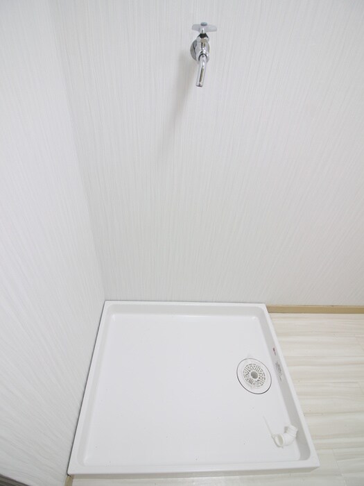 物件内観写真11　(洗濯機置場)