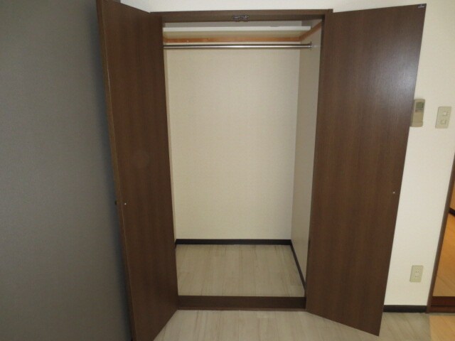 物件内観写真10　(収納)