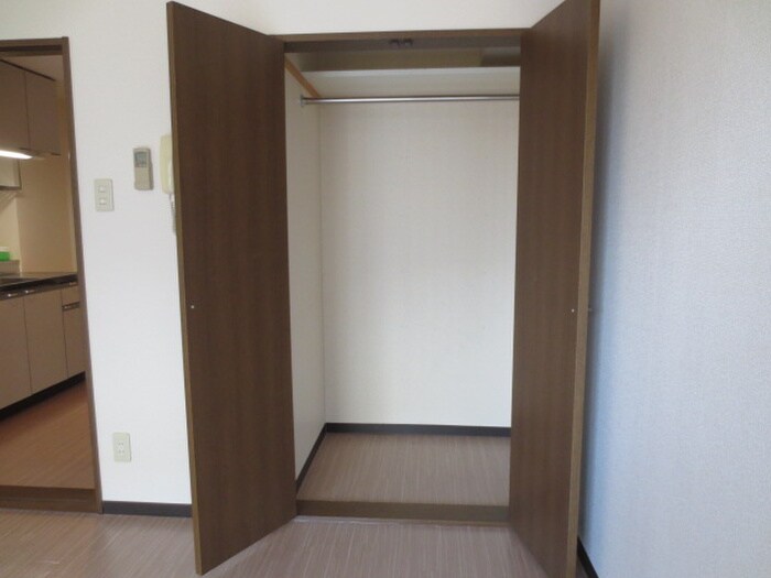 物件内観写真13　(収納)