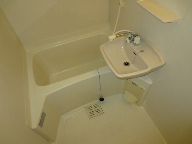 物件内観写真13　(バス／シャワールーム等)