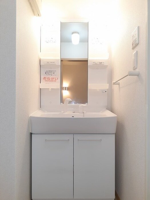 物件内観写真10　(洗面)