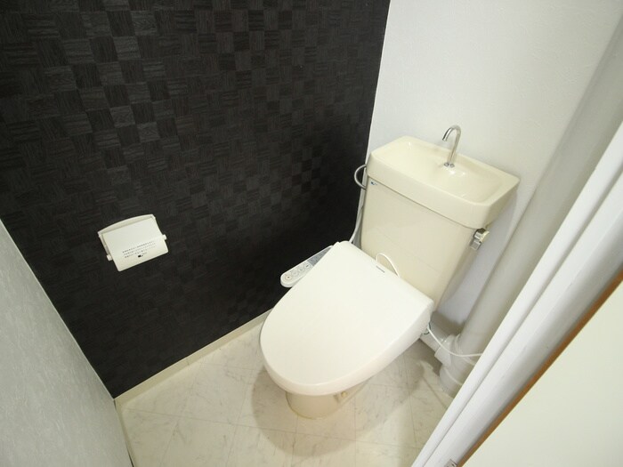 物件内観写真11　(トイレ)