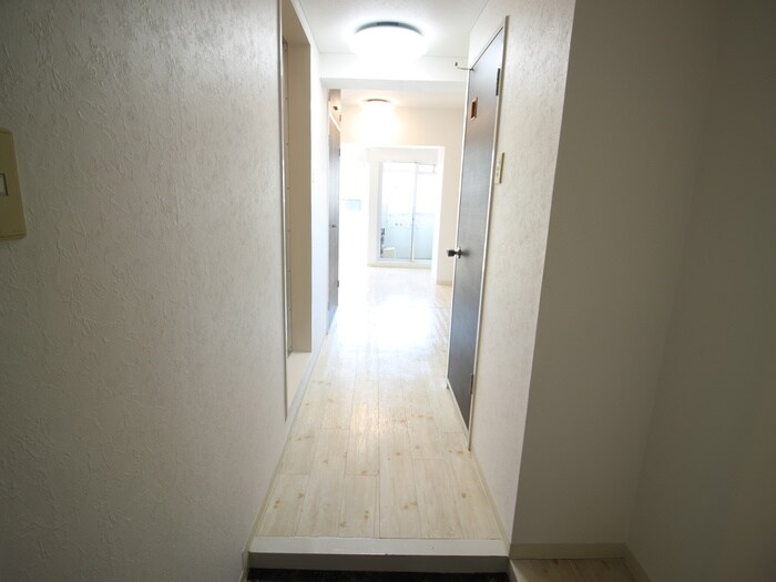 物件内観写真15　(廊下)