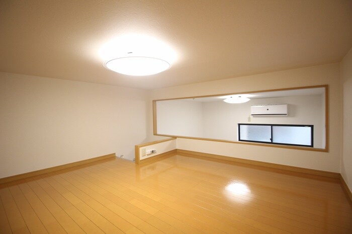 物件内観写真10　(ロフト)