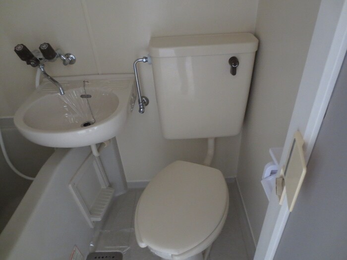 物件内観写真12　(トイレ)