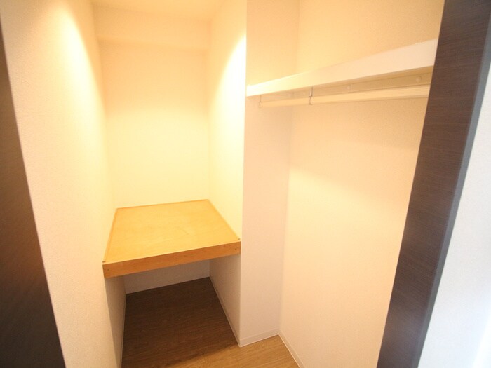 物件内観写真13　(収納)