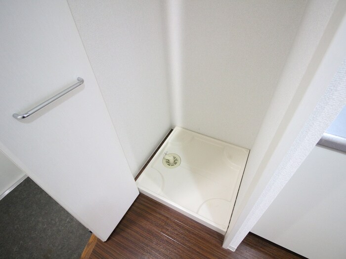 物件内観写真13　(洗濯機置場)