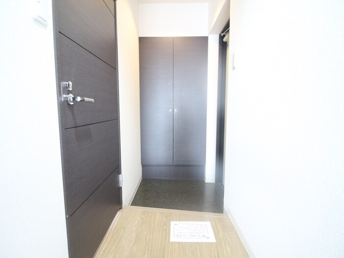物件内観写真18　(玄関)