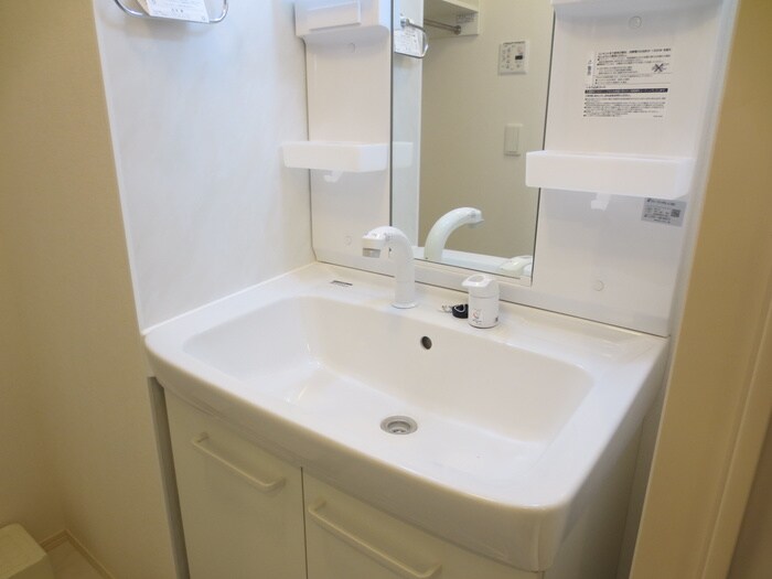 物件内観写真10　(洗面)