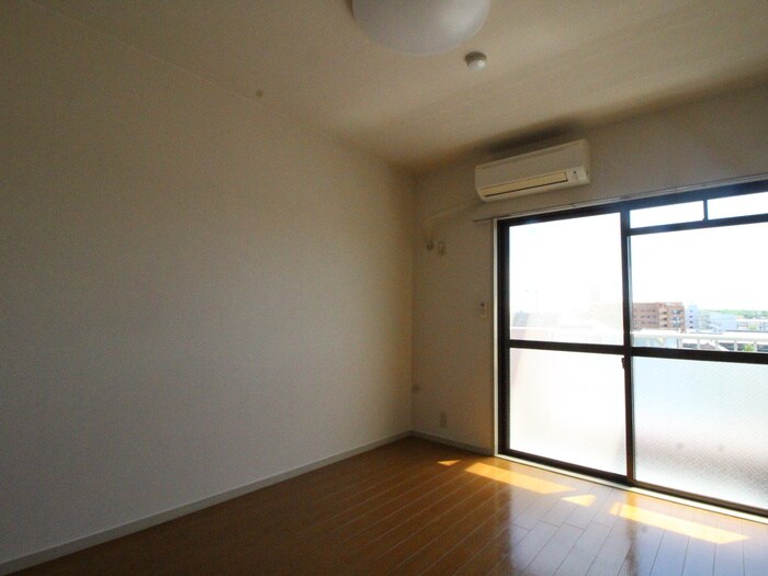 物件内観写真9　(居室)