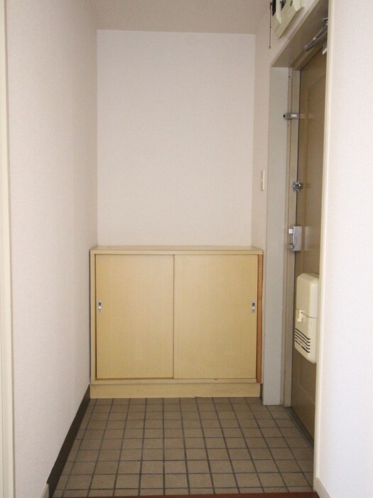 物件内観写真17　(玄関)