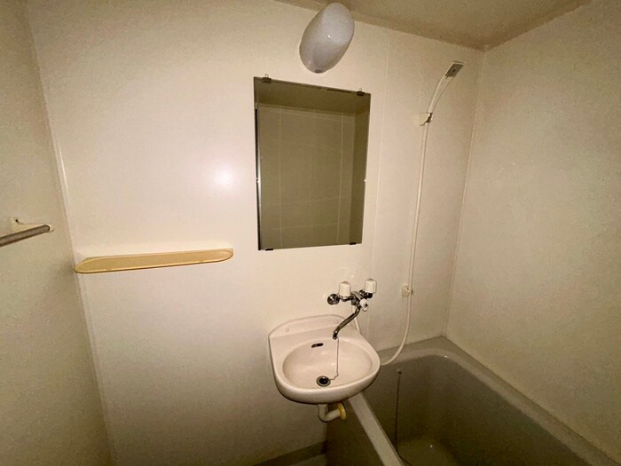 物件内観写真11　(洗面)