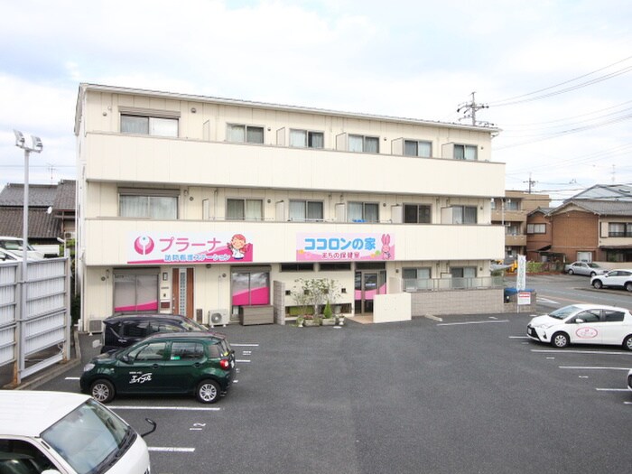 物件外観写真5　(周辺環境)