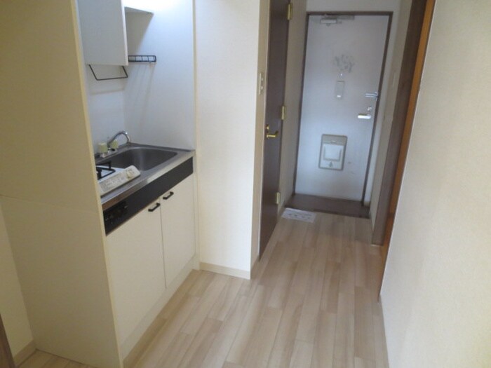 物件内観写真12　(廊下)