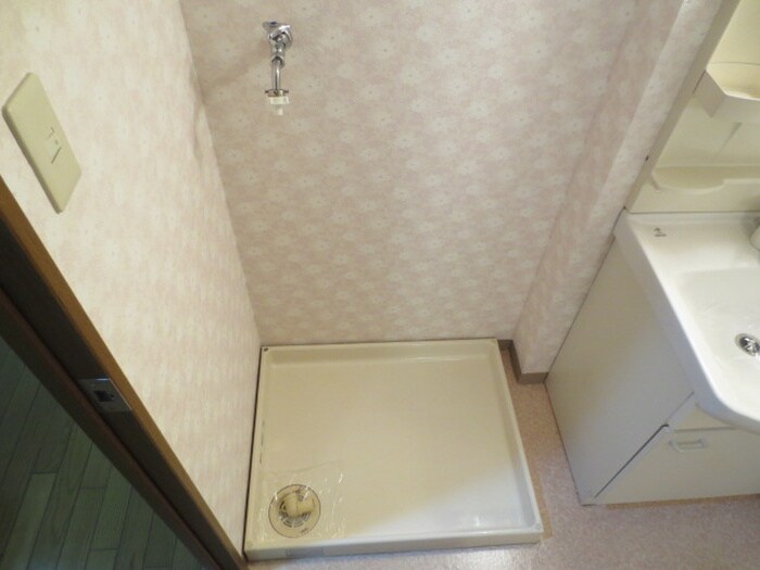 物件内観写真14　(洗濯機置場)