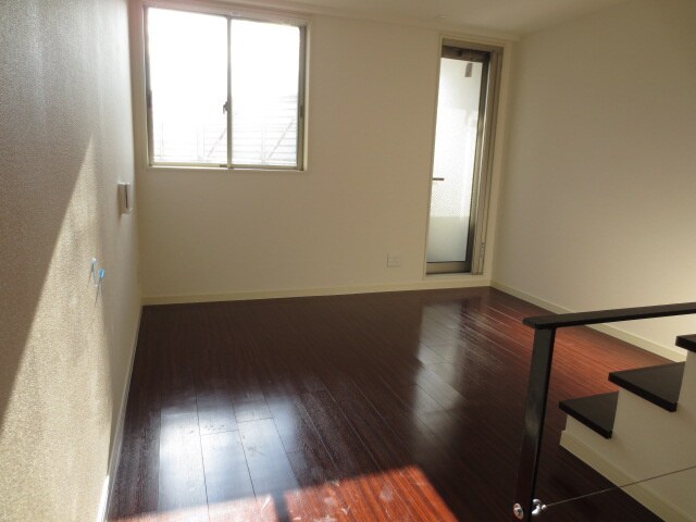 物件内観写真11　(居室)