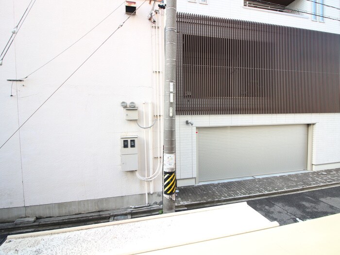 物件内観写真16　(室内からの展望)