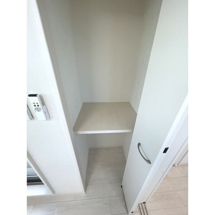 物件内観写真13　(収納)