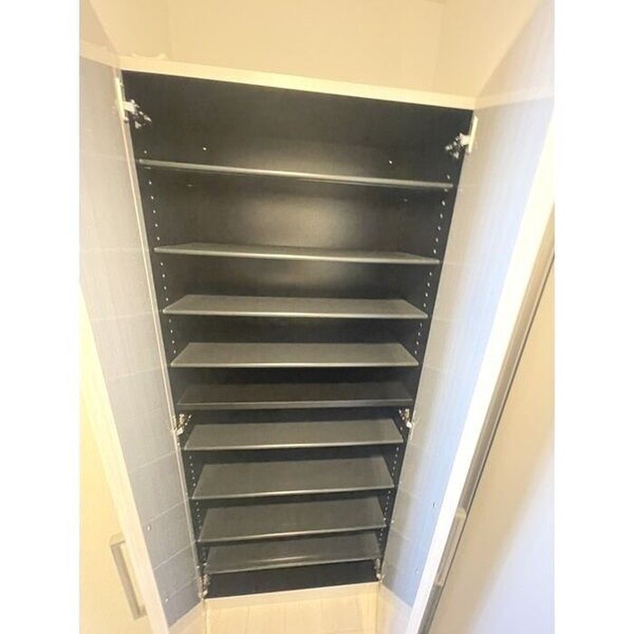 物件内観写真15　(靴箱)