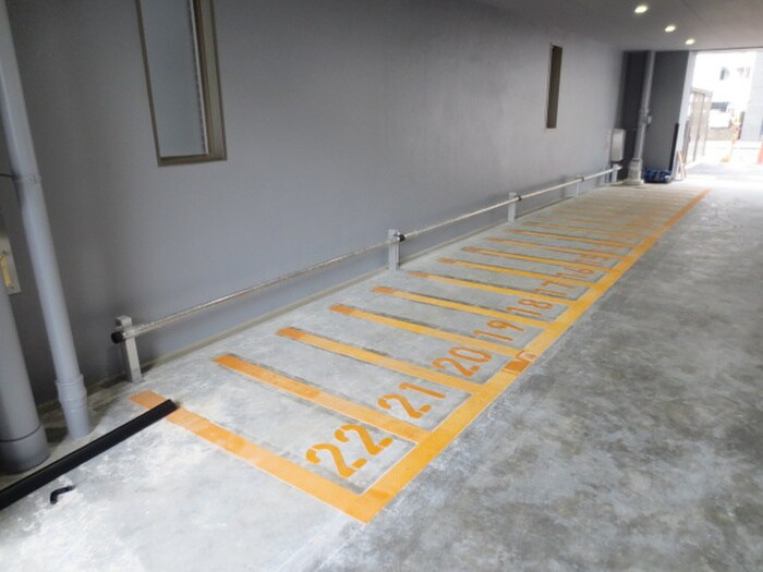 物件外観写真5　(駐輪場)