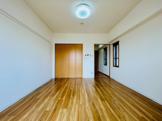 物件内観写真9　(居室)